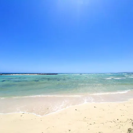 ヴィラ Beach Sunny Rose *